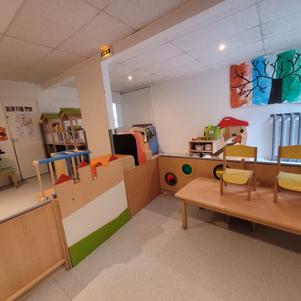 Parental Nursery - Les Petits Mousses 1
